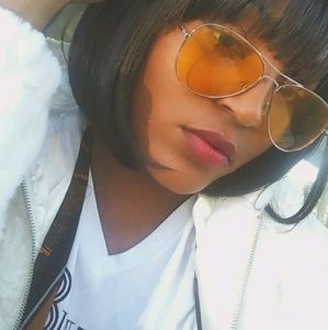 Meet your Posher, Shantel